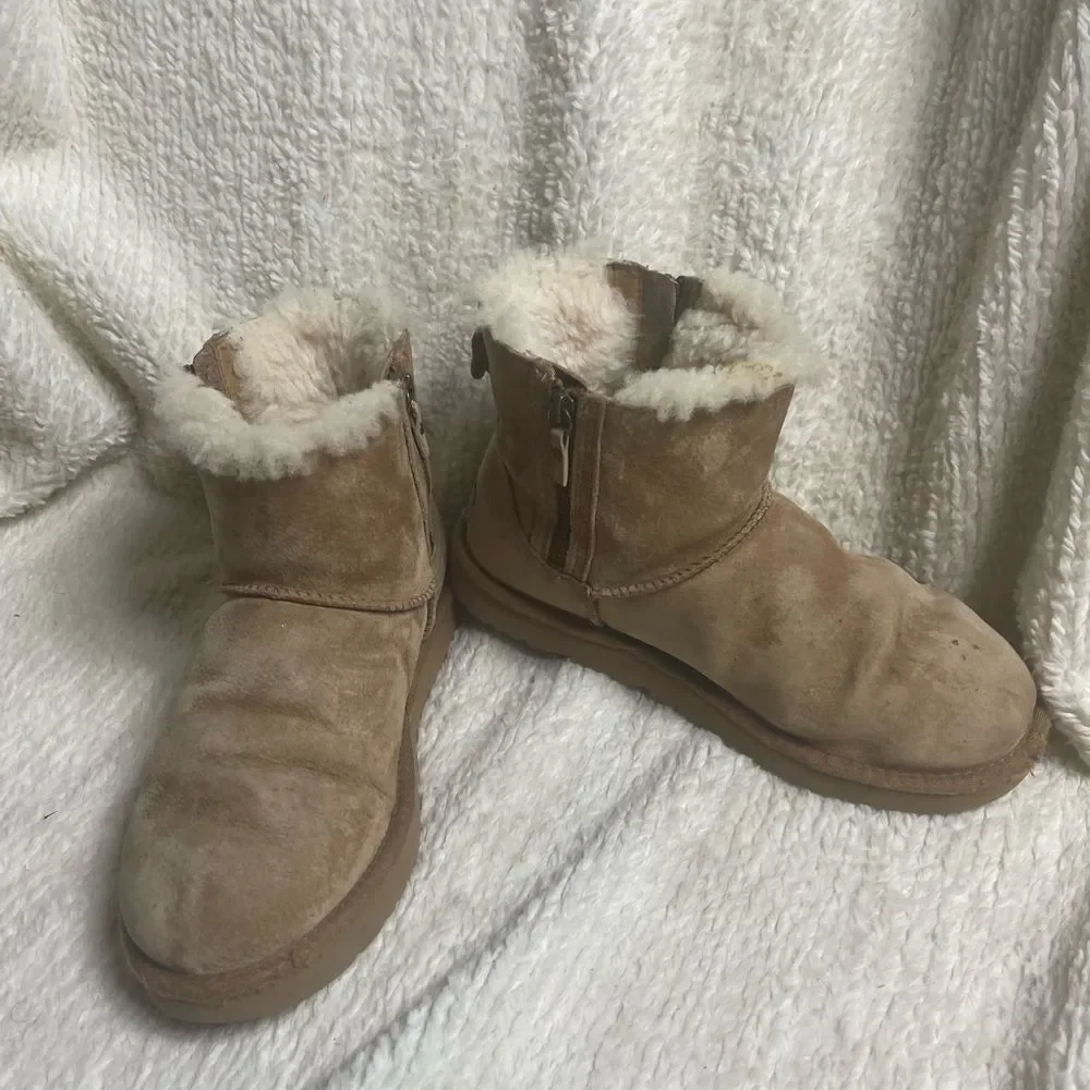 UGG Women's Classic Mini Double Zip Tan Suede Boots SZ8